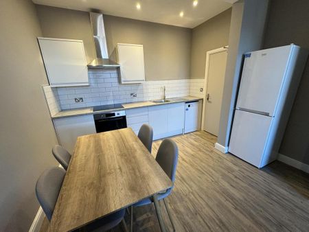 2 bedroom flat to rent - Photo 4