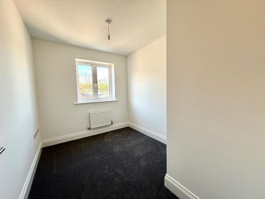 3 bedroom semi-detached house to rent - Photo 1