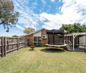 Neat, Sweet and Petite! - Photo 3