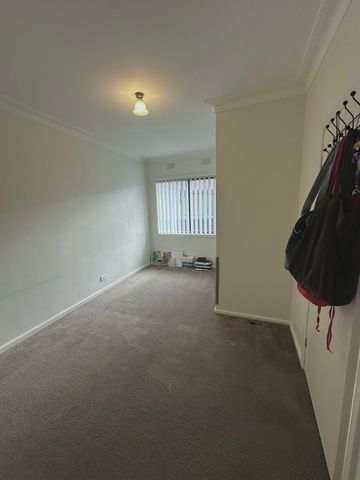 Epping - Photo 3