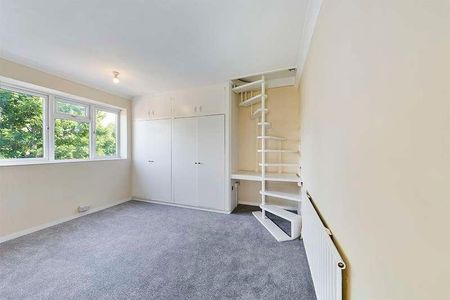 West Mead, Ruislip, HA4 - Photo 4