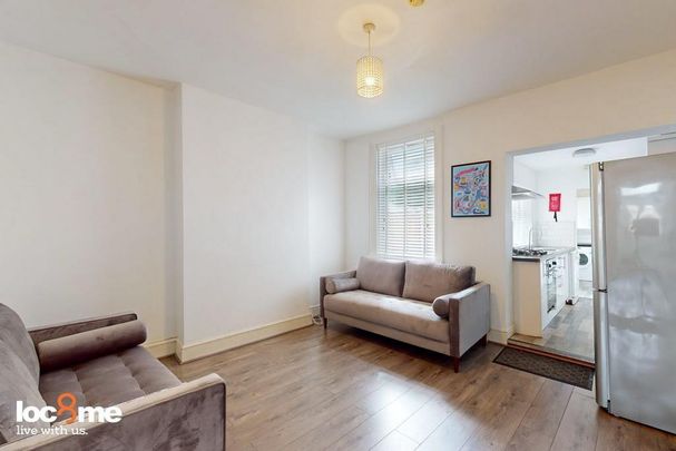 5 bedroom house to rent - Photo 1