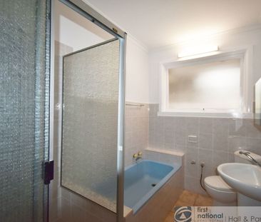 100 Oakwood Avenue, Noble Park North - Photo 2