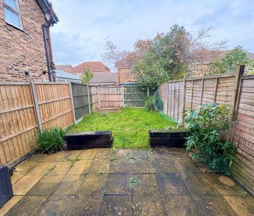 2 bedroom semi-detached house to rent - Photo 4