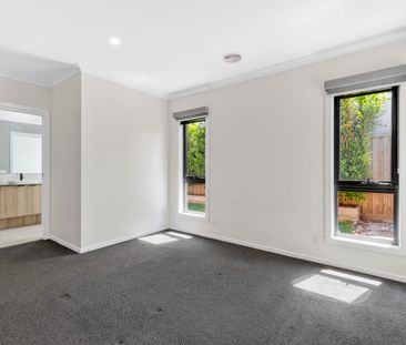 Space, Comfort & Coastal Living - Photo 5