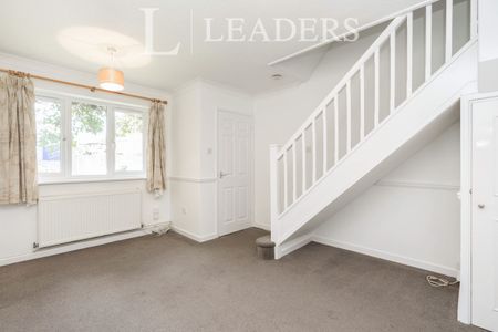 2 bedroom house to rent Woodstock Close, Hedge End, Southampton, SO30 - Photo 2