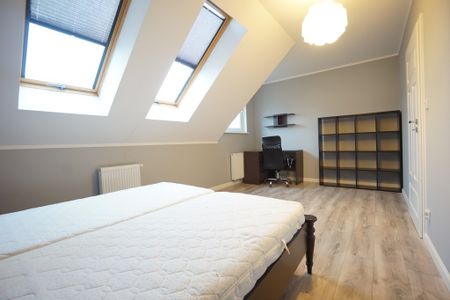 Pogodno umeblowane 2 pok. w apartamentowcu z windą - Zdjęcie 4