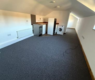 1 BED Flat - Photo 1
