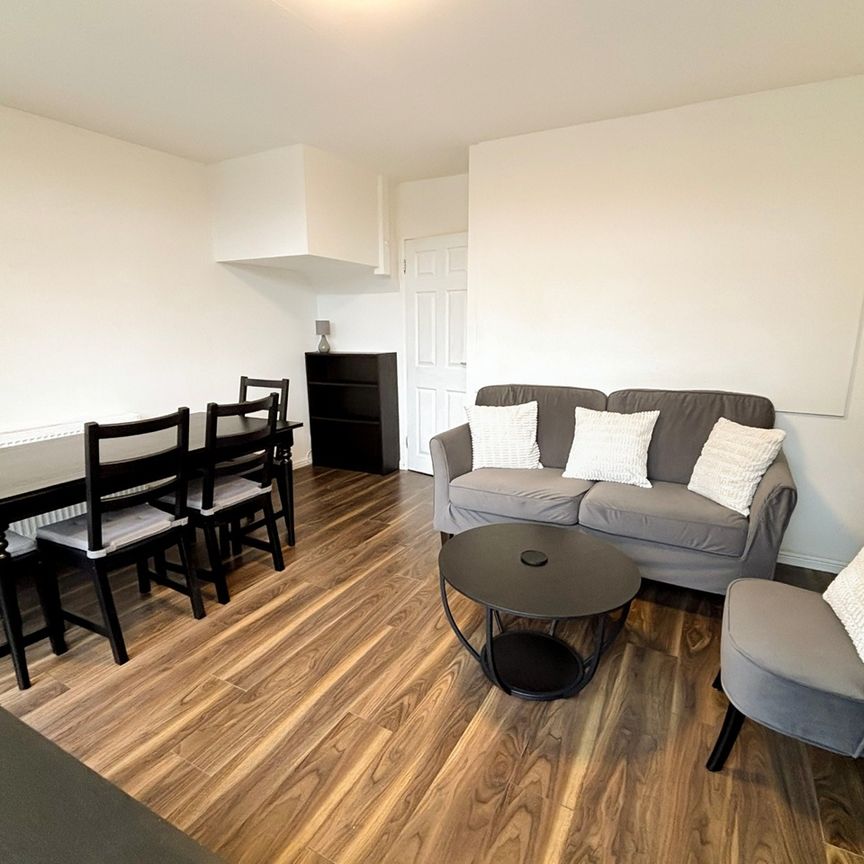 3 Bed Flat, Hatherley House, E17 - Photo 1