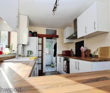 3 bedroom semi-detached house to rent - Photo 6