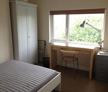 3 bedroom semi-detached house to rent - Photo 5