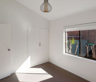 Renovated and close to the CBD! - Photo 3