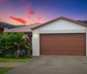 SPACIOUS FAMILY HOME IN SOUGHT AFTER LOCATION! - Photo 1