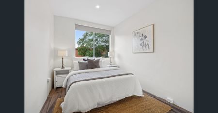 Contemporary apartment offers beachside convenience - Photo 2