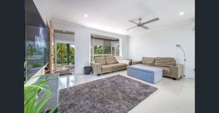 Renovated Family Home with Comfort & Style – 4 Sarina Place, Helensvale - Photo 2