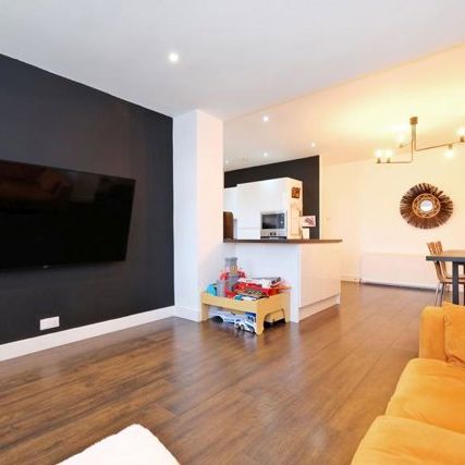 24 Braeside Place, AB15 7TU, Aberdeen - Photo 1