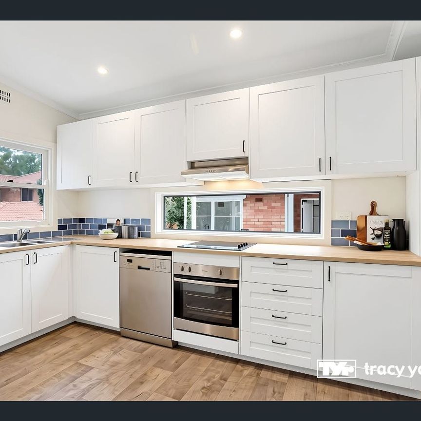 Modern and Cozy 3 Bedroom Cottage - Photo 1