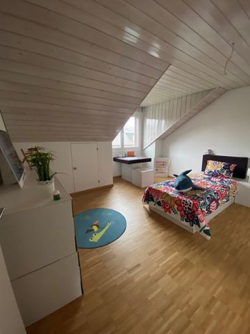 4.5 Z-W à 106 m² im Dachgeschoss - Photo 4