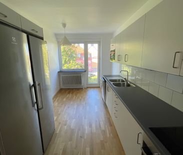 Rönnebergsgatan 18, Öster - Foto 1