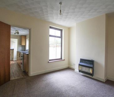 2 bedroom terraced house to rent - Photo 4