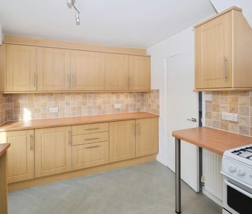 3 bedroom terraced house to rent - Photo 4