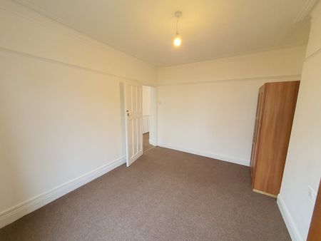 1 Bed Flat, Bellingham Road, SE6 - Photo 2