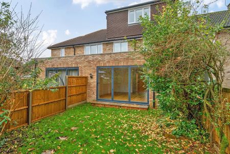 3 bedroom end of terrace house to rent - Photo 5