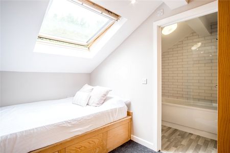 52 Bankfield Road, Huddersfield, HD1 - Photo 2