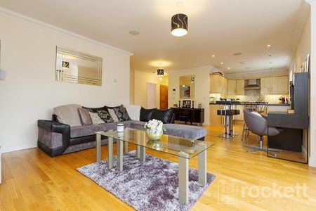 2 bedroom apartment to rent - Photo 4