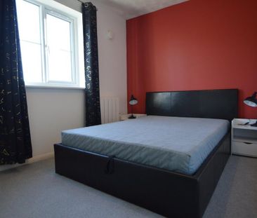 2 bedroom property to rent - Photo 2