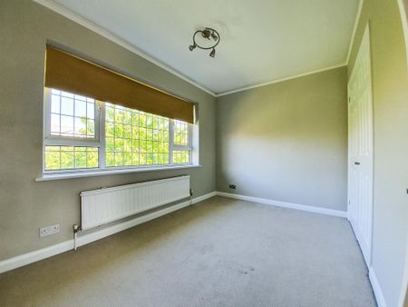 3 bedroom detached house to rent - Photo 4