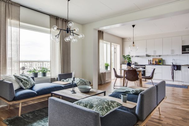 Skrinnarstigen, Riksten - Photo 1