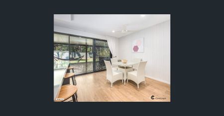 BEAUTIFULLY RENOVATED FAMILY HOME - Photo 2