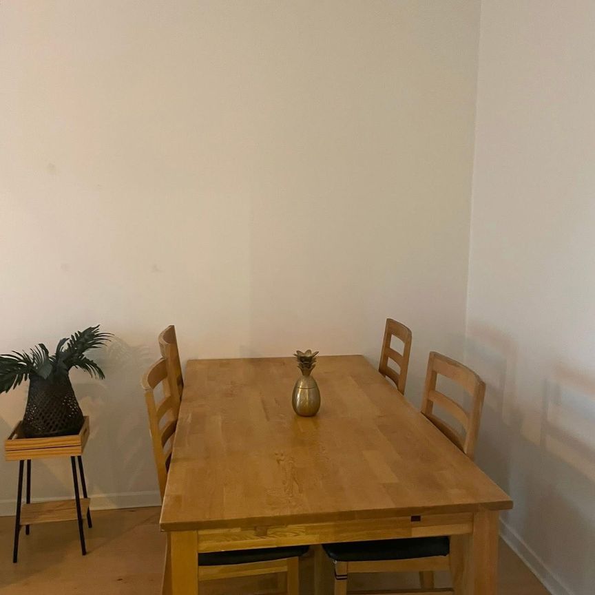 Nioörtsvägen, Hägersten - Photo 1