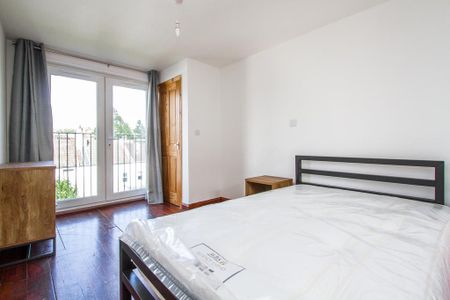 4 bedroom apartment to rent - Photo 5