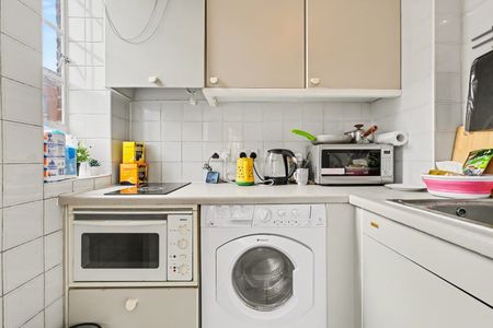1 Bed Flat, Sloane Avenue, SW3 - Photo 2