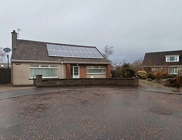 Strathblair Avenue, Wormit - Photo 1