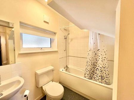 Ongar Road, Brentwood, CM15 - Photo 2