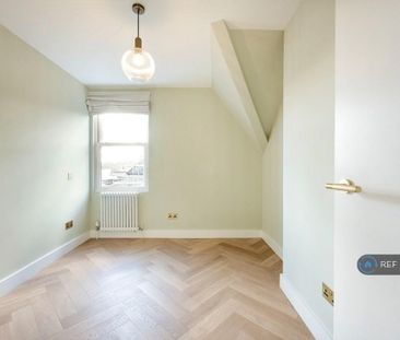 3 bedroom flat to rent - Photo 2