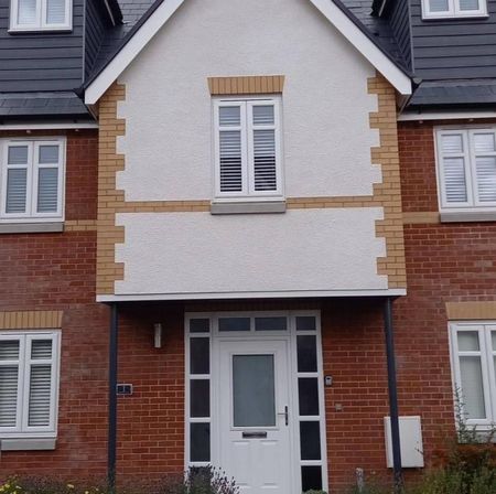 4 bedroom semi-detached house to rent - Photo 3