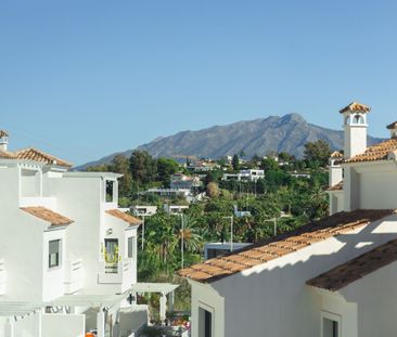 House in El Paraiso, Costa del Sol - Photo 3