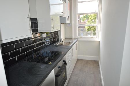 1 bedroom flat to rent - Photo 3
