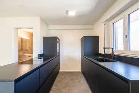 2.5 Zimmer, 81 m², 1. Stock - Photo 2