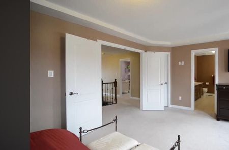 For Lease - 3285 Paul Henderson Drive, Mississauga, Ontario - Photo 3