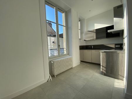 Location Appartement 3 pièces 86m² BESANCON 25000 - Photo 4