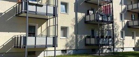 Traumhafte 3 Zimmerwohnung mit Balkon und Garten! - Foto 1