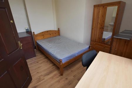 4 bedroom house to rent - Photo 3