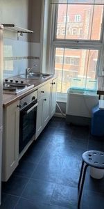 1 bedroom house of multiple occupation to rent - Photo 4