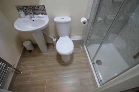 6 bedroom house to rent - Photo 5