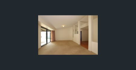 Spacious Family Home - walk to village and beach. - Photo 3